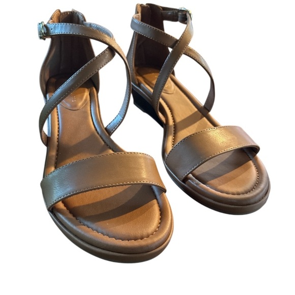 Kelly & Katie sandals wedge 10 crisscross Brown Strappy ankle strap - Picture 1 of 7